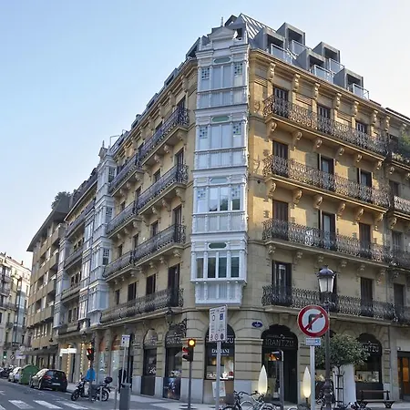 Easo 7 By Feelfree *